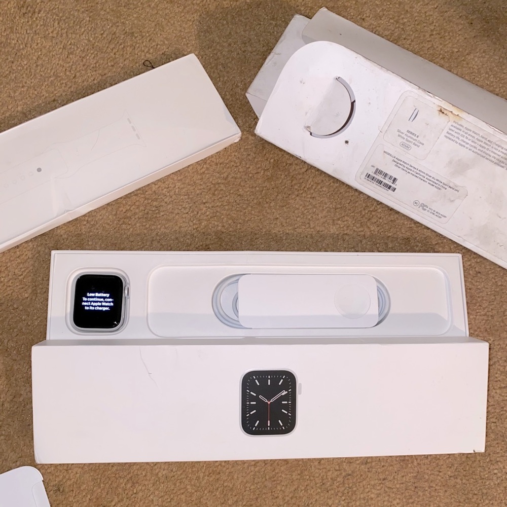 Apple Watch silver aluminum 40mm GPS
